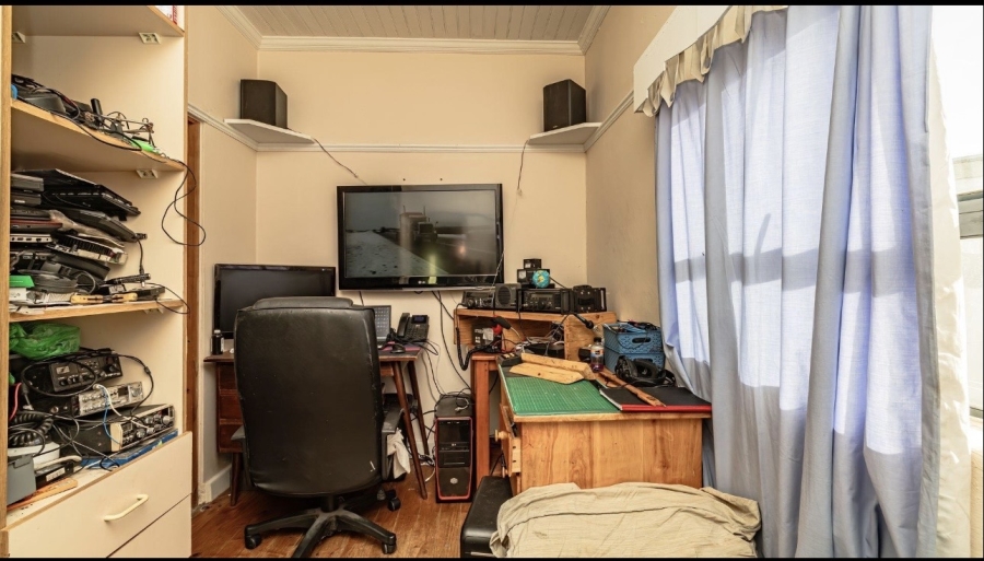 5 Bedroom Property for Sale in Denneoord Western Cape